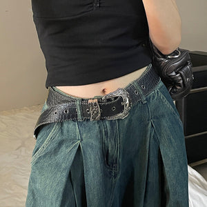 Retro Black Carved