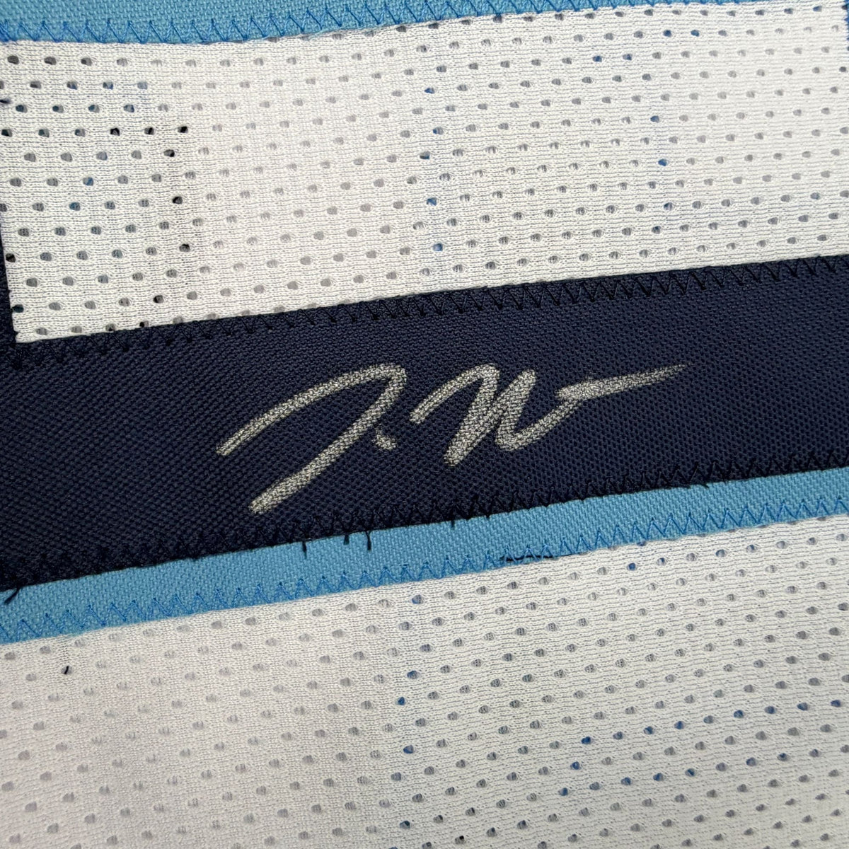 Autographed/Signed Donte DiVincenzo Villanova White College Basketball Jersey Beckett BAS COA