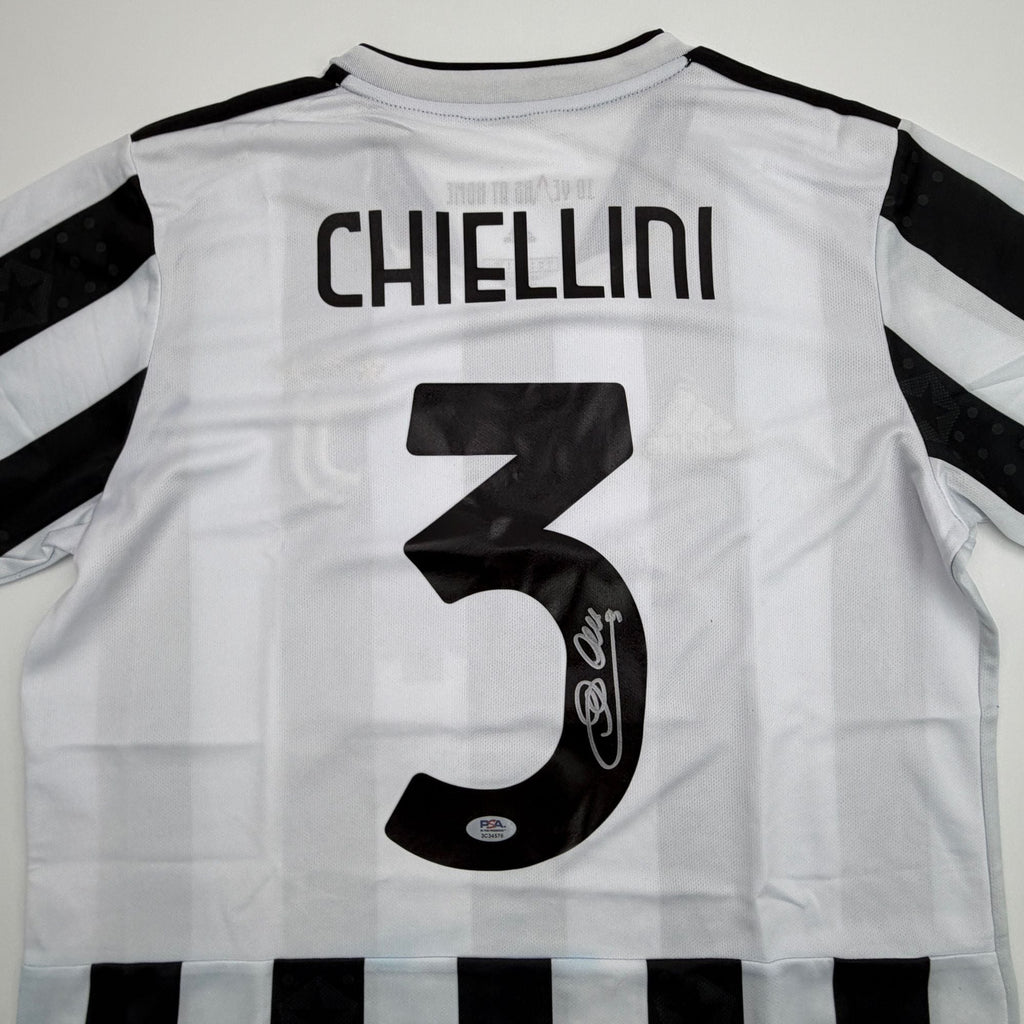 Autographed/Signed Giorgio Chiellini Juventus White Soccer Futbol Jersey Beckett BAS COA
