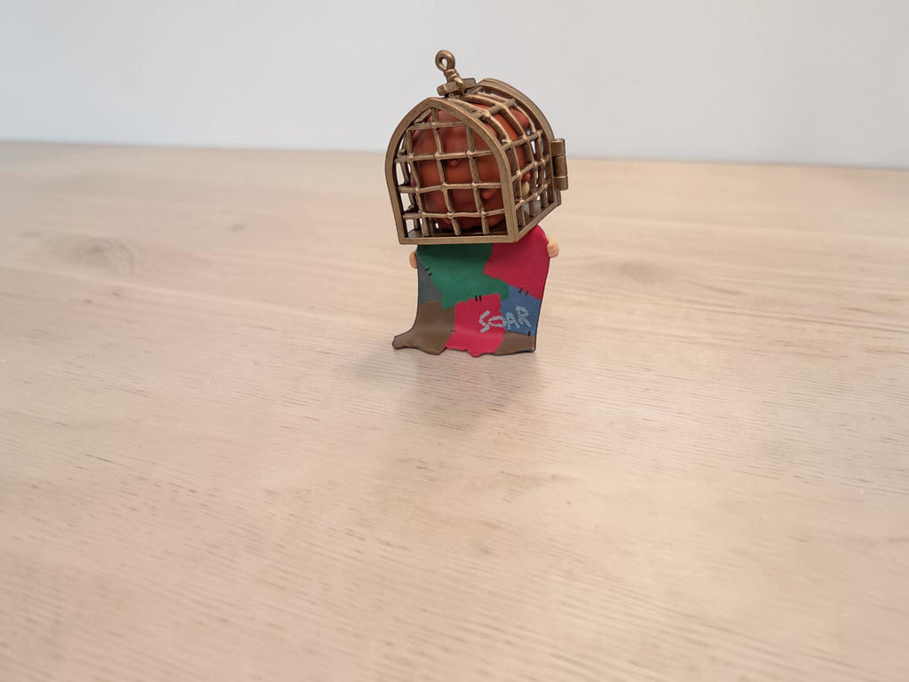 Hirono Tamed Wildgrass - Confirmed Caged Bird