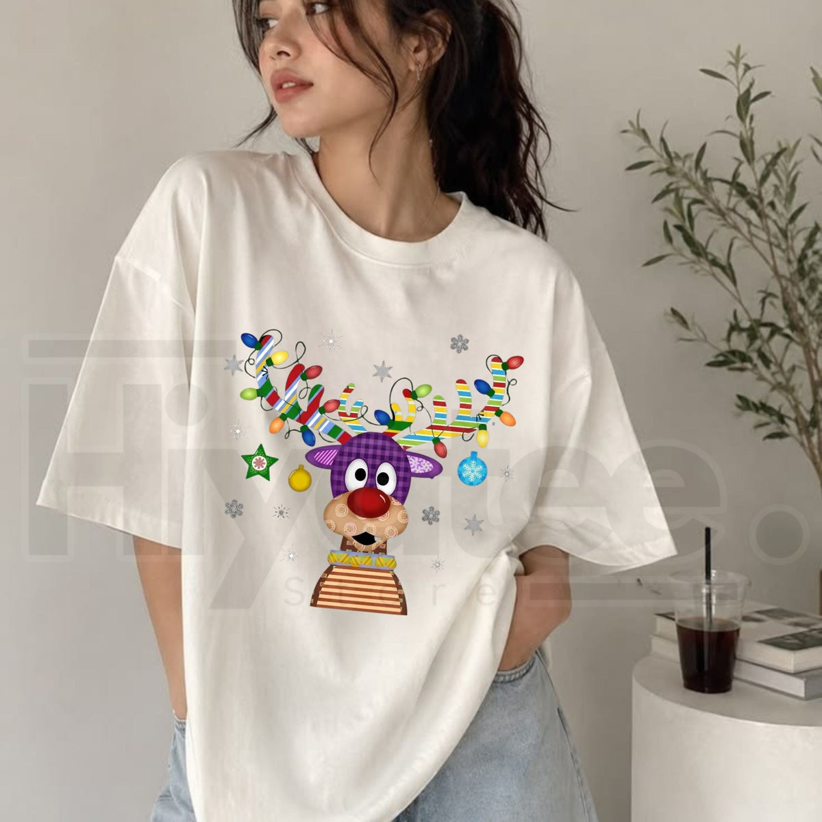 Funny Cute Reindeer Christmas T-Shirt – Holiday Graphic Unisex Cotton Tee