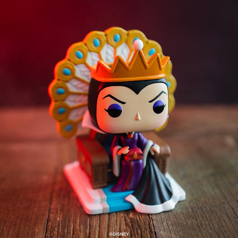 Evil Queen on Throne #1088 (6-Inch) Deluxe Funko Pop! Disney Villains