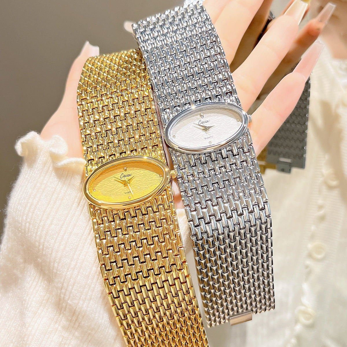Vintage Quartz Watch For Women Stylish And Trendy