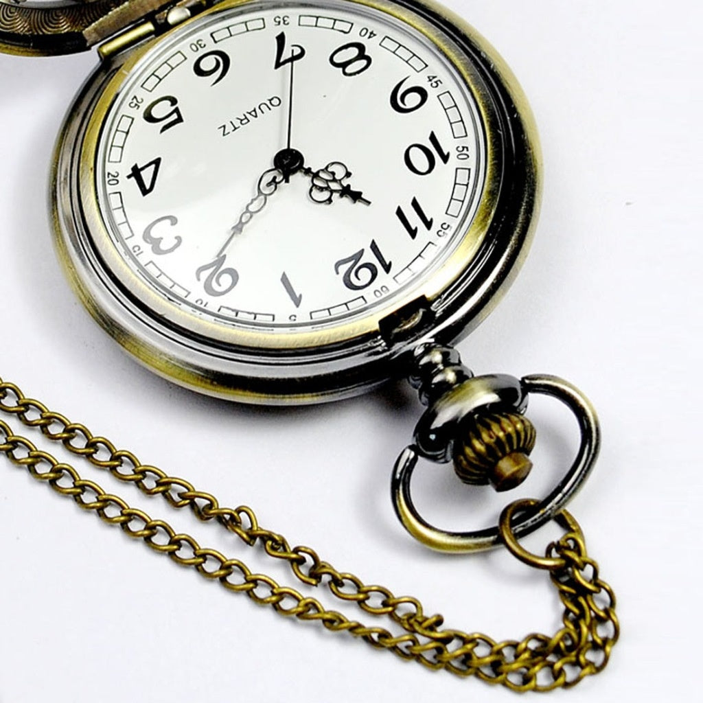 Nostalgic Retro Butterfly Flower Carved Hollow Pocket Watch