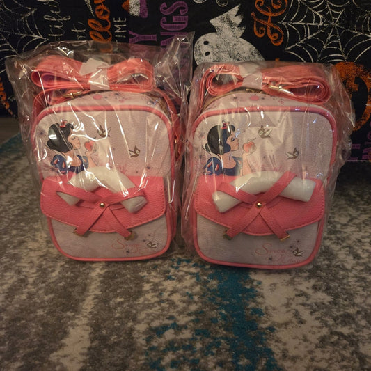 1 WondaPop Snow White Crossbody