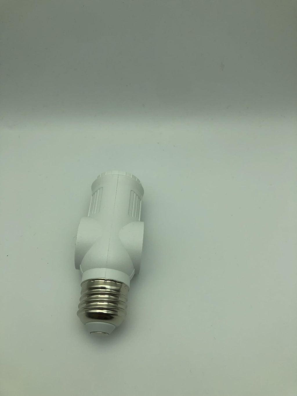 Figame E26/E27 3 Prong Light Bulb Socket Adapter Polarized White 2 Pack