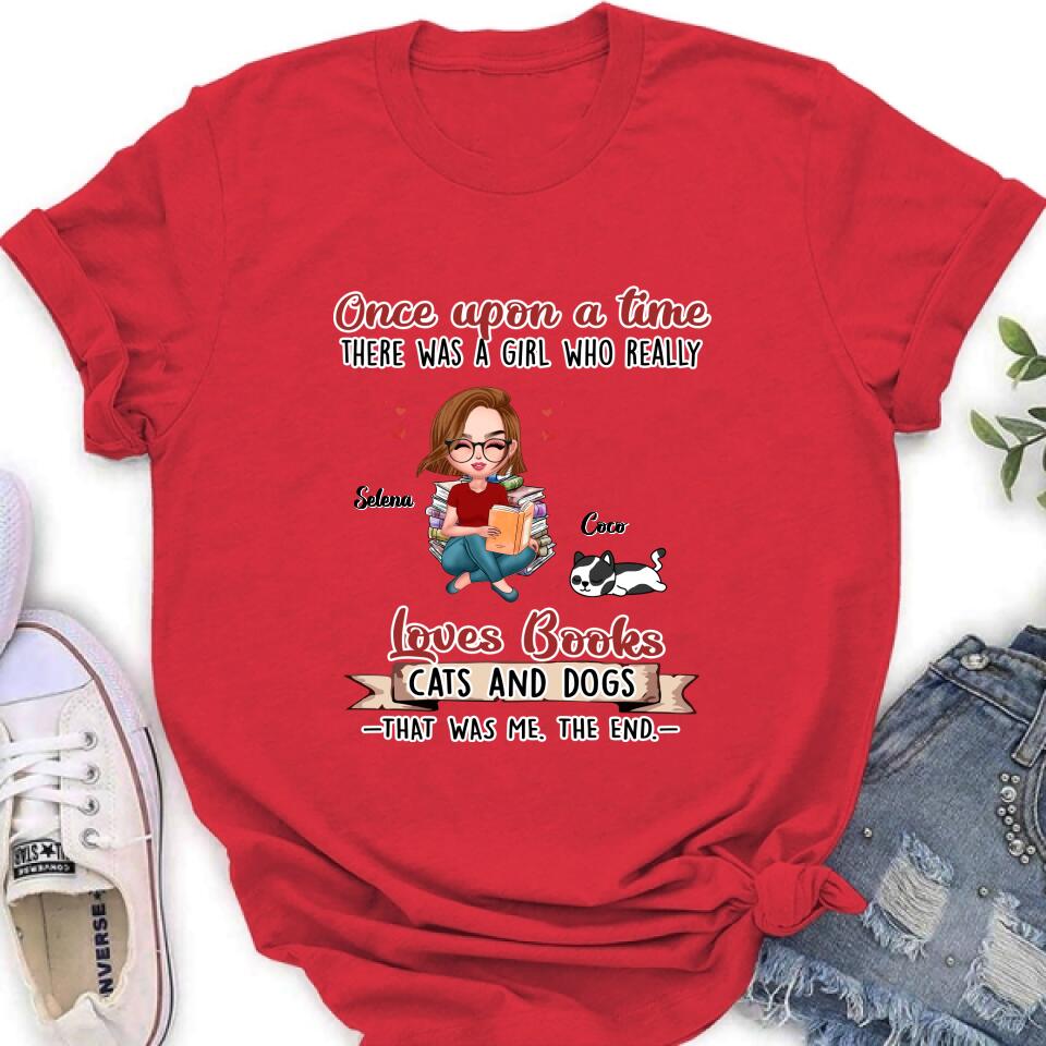 Personalized Reading Girl Shirt/Pullover Hoodie/Sweatshirt/Long Sleeve - Girl With Up to 4 Pets - Gift Idea For Book/Cat/Dog Lover - Loves Books, Cats And Dogs That Was Me