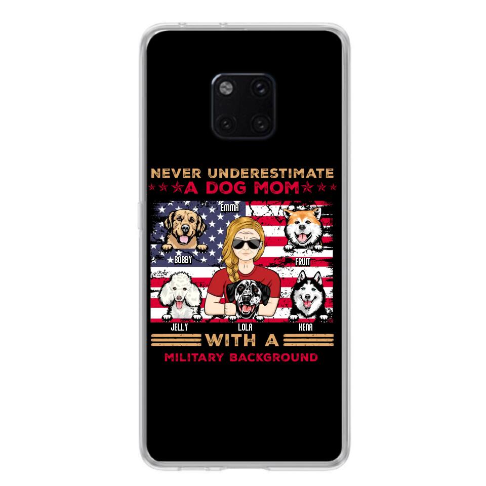 Personalized Dog Mom Phone Case - Up to 5 Dogs - Mother's Day Gift Idea For Dog Lover - Never Underestimate A Dog Mom With A Military Background - Case For Xiaomi/Oppo/Huawei