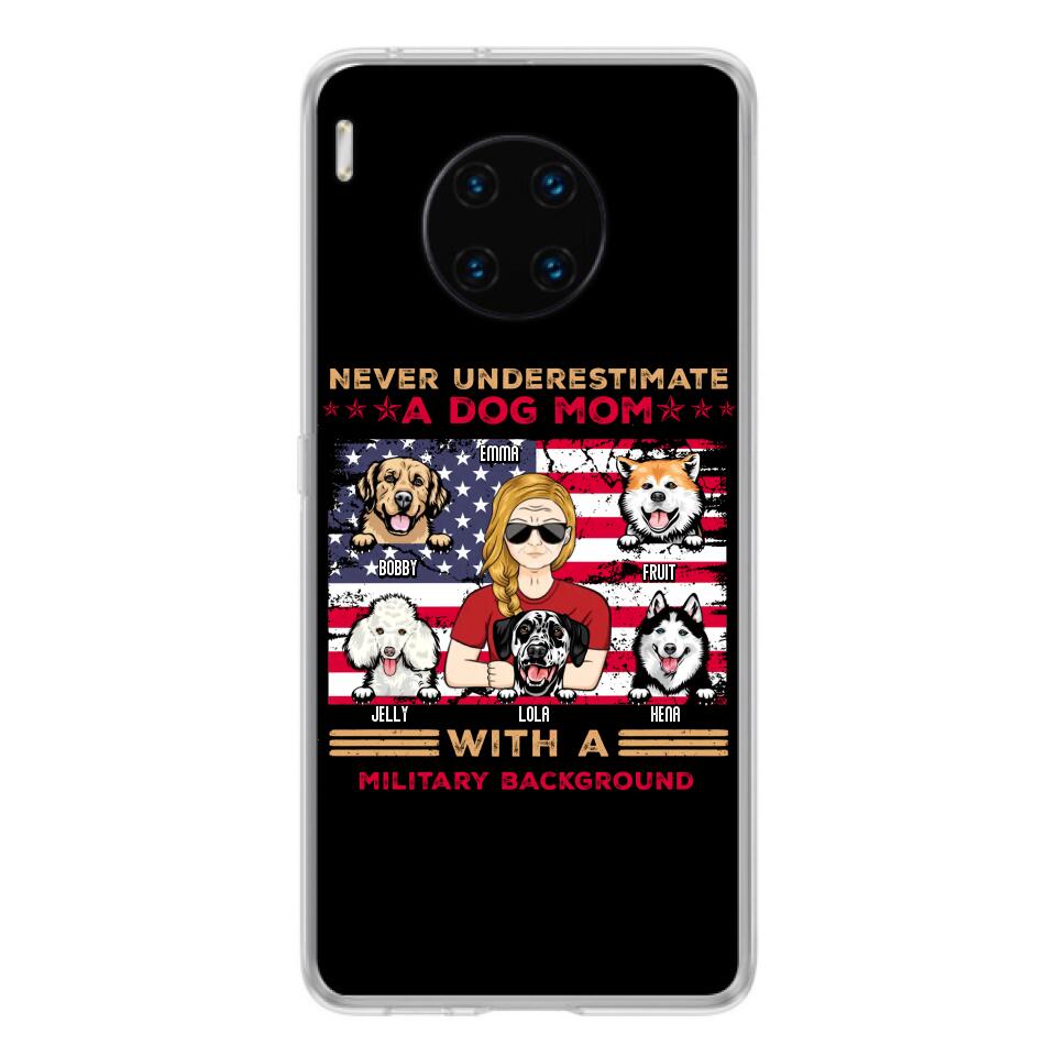 Personalized Dog Mom Phone Case - Up to 5 Dogs - Mother's Day Gift Idea For Dog Lover - Never Underestimate A Dog Mom With A Military Background - Case For Xiaomi/Oppo/Huawei