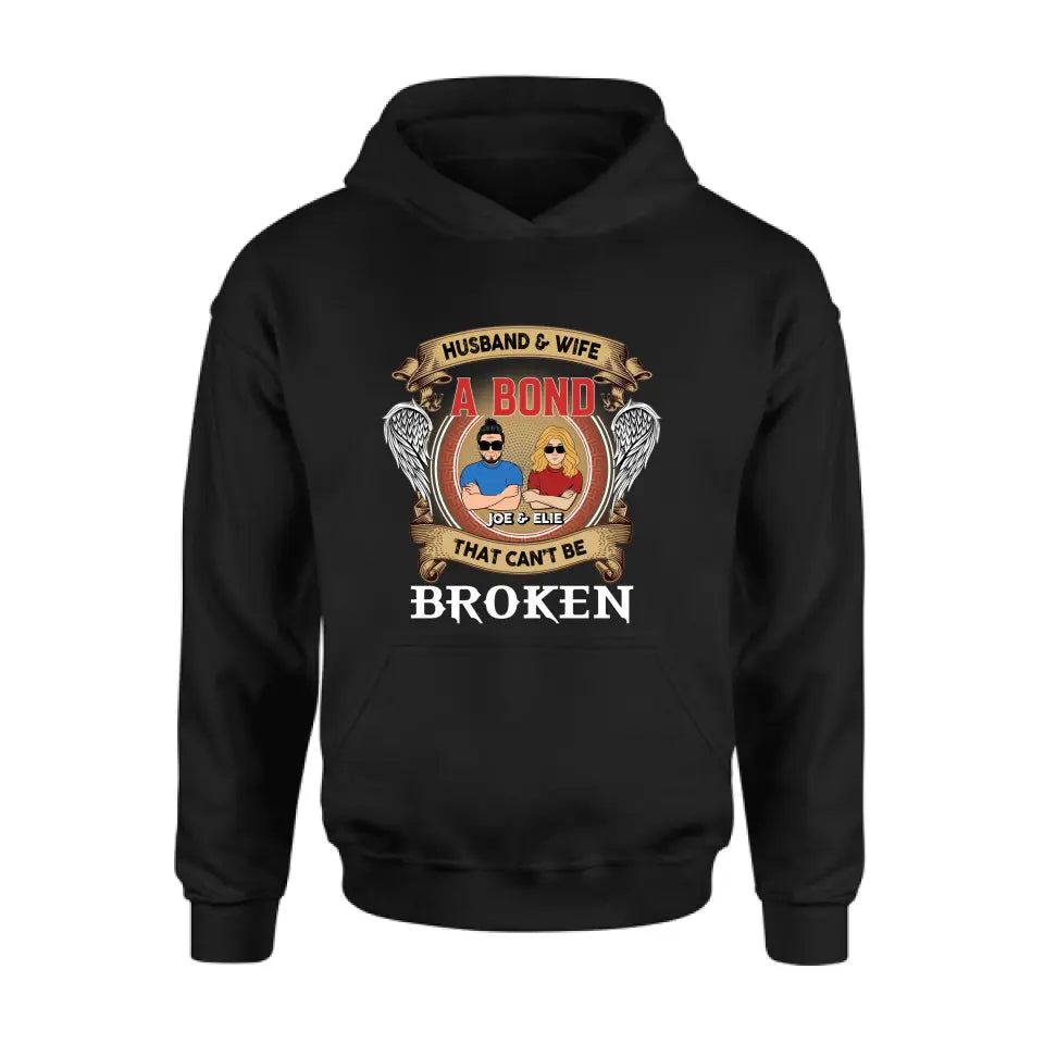 Personalized Couple Shirt/Long sleeve/Sweatshirt/Hoodie - Gift Idea For Couple/Mother's Day/Father's Day - Husband And Wife A Bond That Can't Be Broken