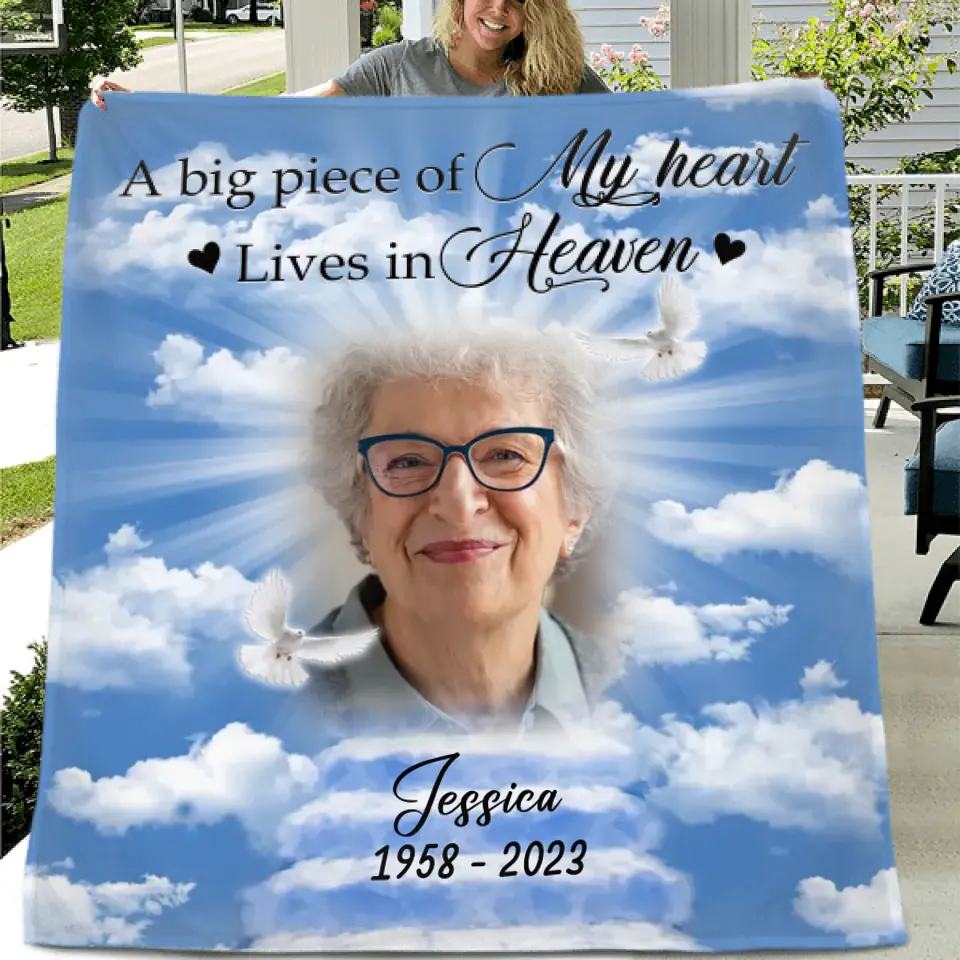 Personalized Memorial Photo Quilt/Fleece Throw Blanket - Memorial Gift Idea For Mother's Day/Father's Day - A Big Piece Of My Heart Lives In Heaven