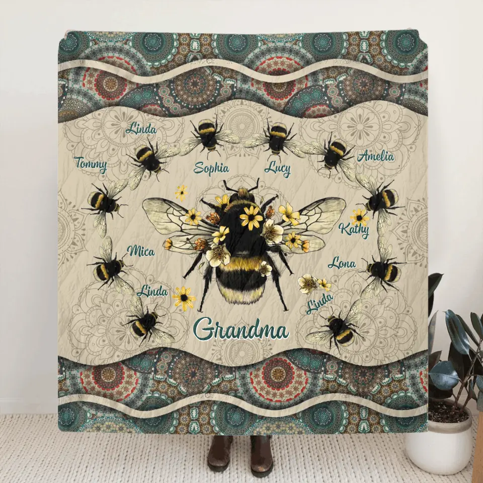 Personalized Grandma Bee Quilt/Fleece Throw Blanket  - Gift Idea For Grandma - Up to 10 Bees