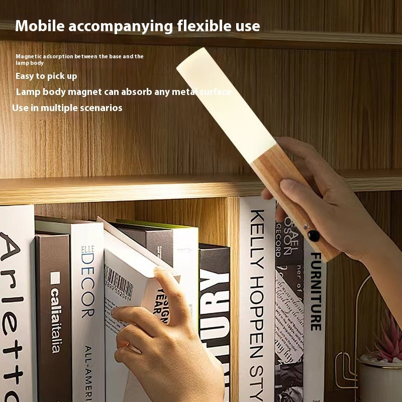 Wood Grain Magnetic Motion Sensor Night Light – Rechargeable LED Wall Lamp, 180° Rotating Base for Bedroom, Hallway & Closet