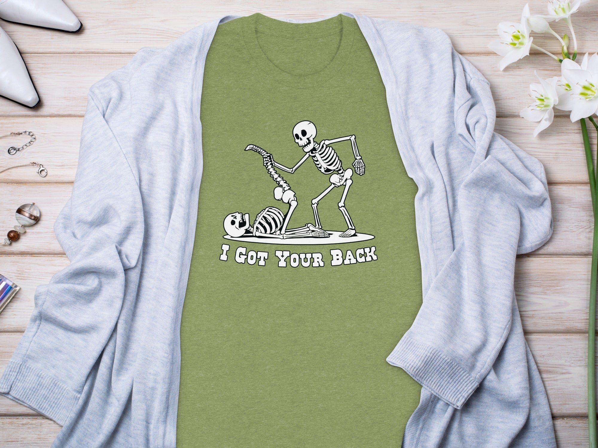 I Got Your Back Skeletons Funny Anatomy Joke Design T-Shirt