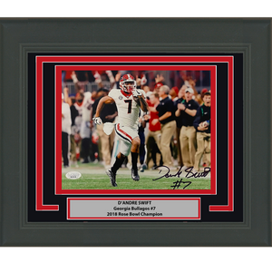 Framed Autographed/Signed D'Andre Swift Georgia Bulldogs 8x10 College Football Photo JSA COA #7
