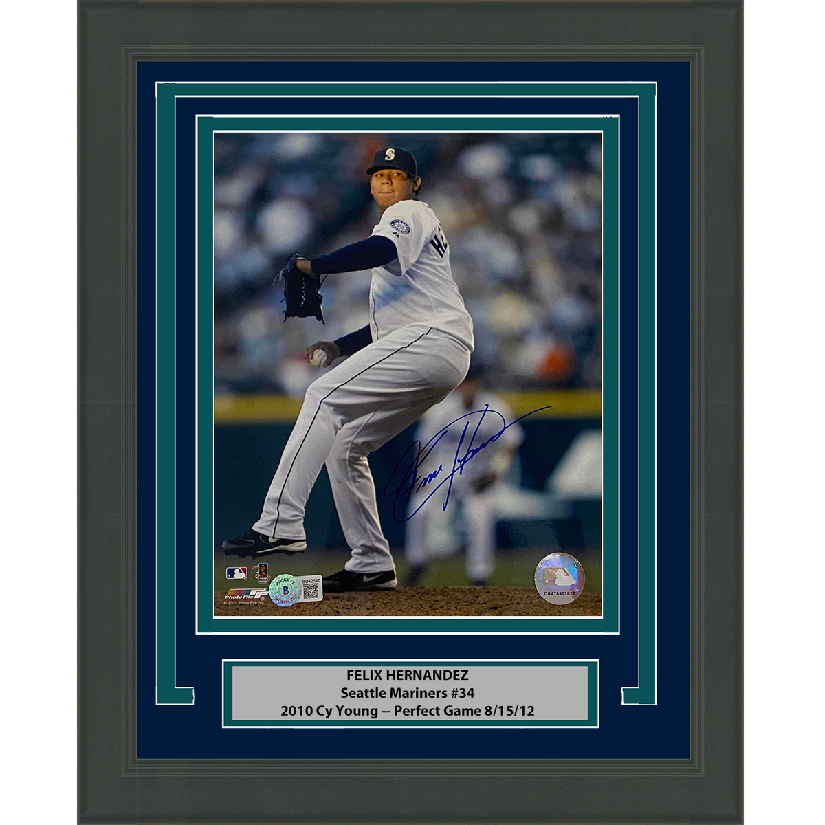 Framed Autographed/Signed Felix Hernandez Seattle Mariners 8x10 Baseball Photo Beckett BAS COA #1