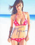 Tyra Banks Signed 8x10 Photo