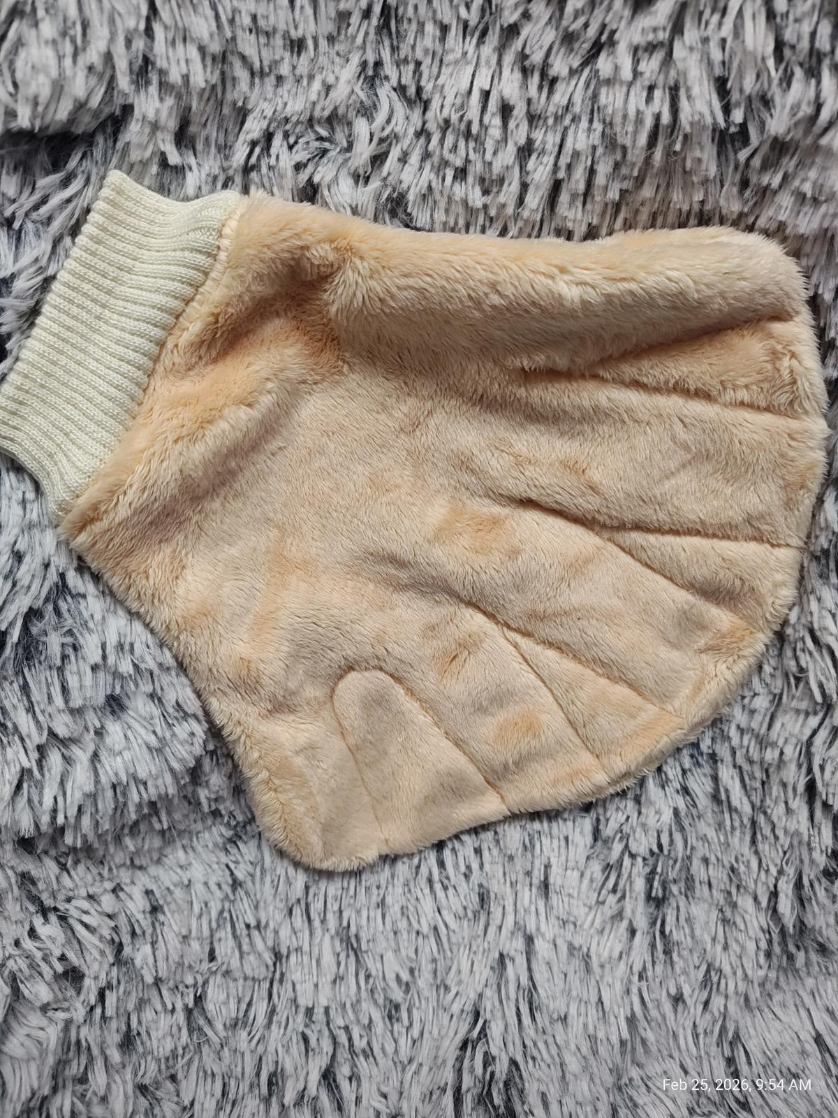 Small Pet Bonding Mitt – Non-Bite Comfort by PNC Family FInds