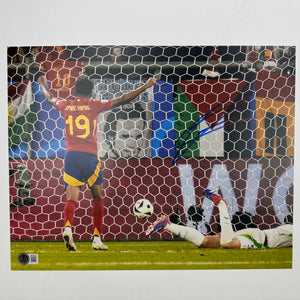 Autographed/Signed Lamine Yamal Spain 11x14 Soccer Photo Beckett BAS COA #3