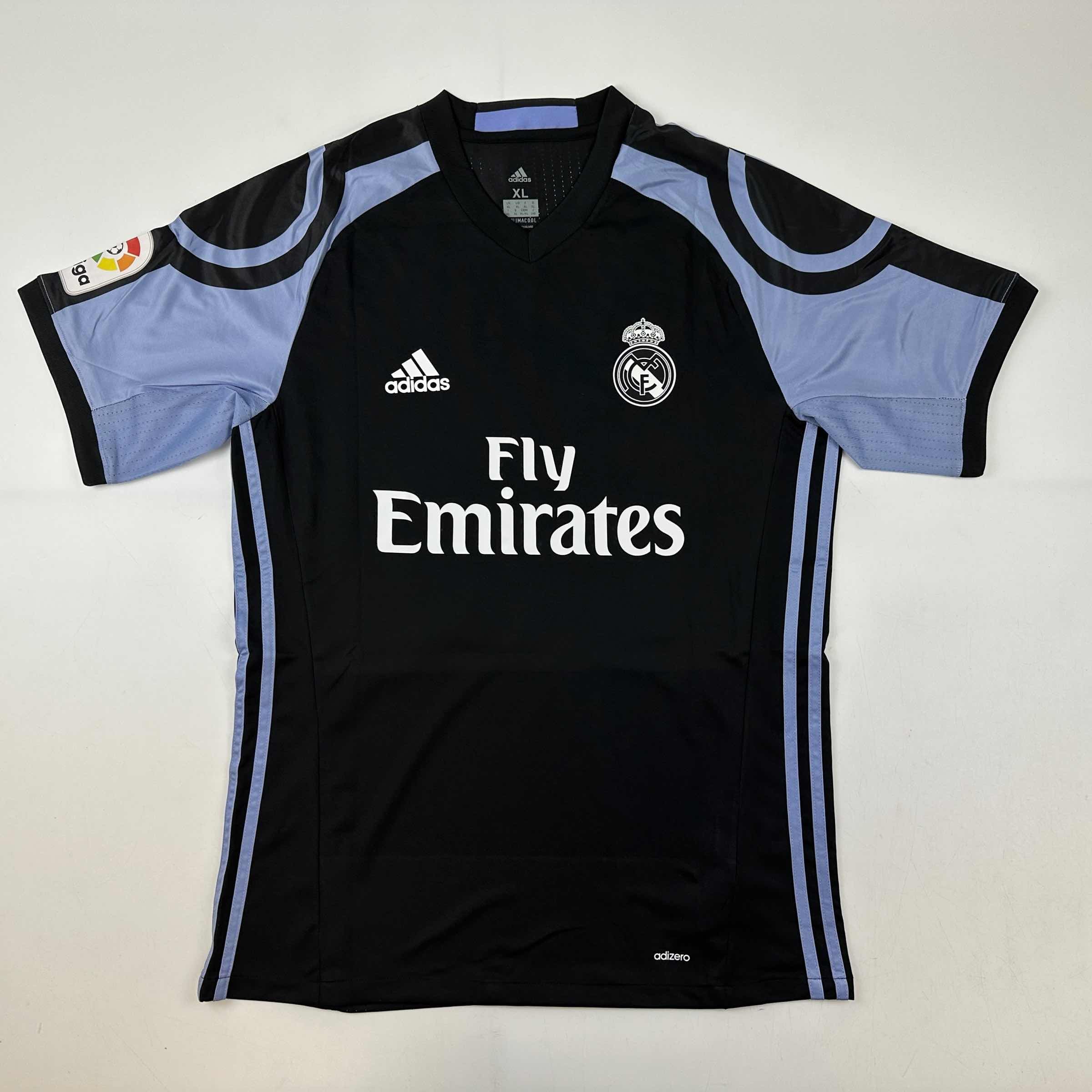 Autographed/Signed Karim Benzema Real Madrid 2016-17 Black Soccer Jersey Beckett BAS COA