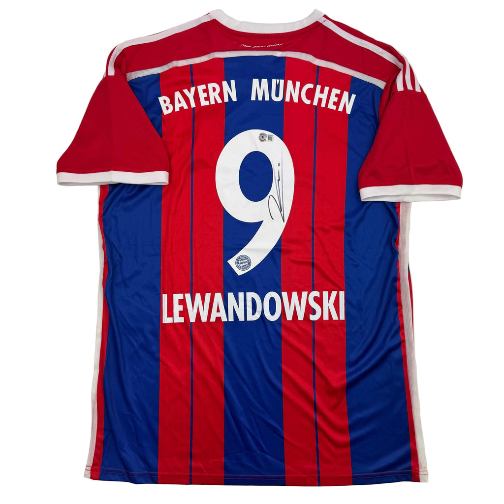 Autographed/Signed Robert Lewandowski FC Bayern Munich Red Soccer Futbol Jersey Beckett BAS COA