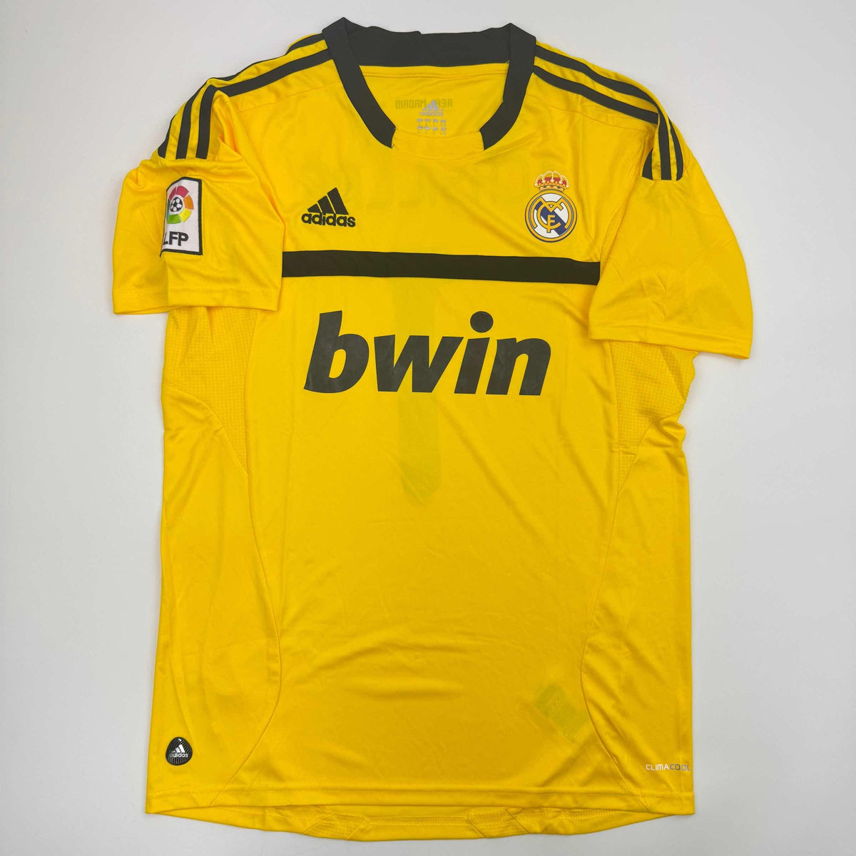 Autographed/Signed Iker Casillas Real Madrid Yellow Soccer Jersey Beckett BAS COA