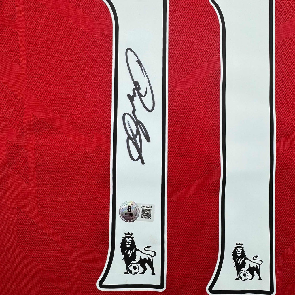 Autographed/Signed Ryan Giggs Manchester United Red Soccer Jersey Beckett BAS COA