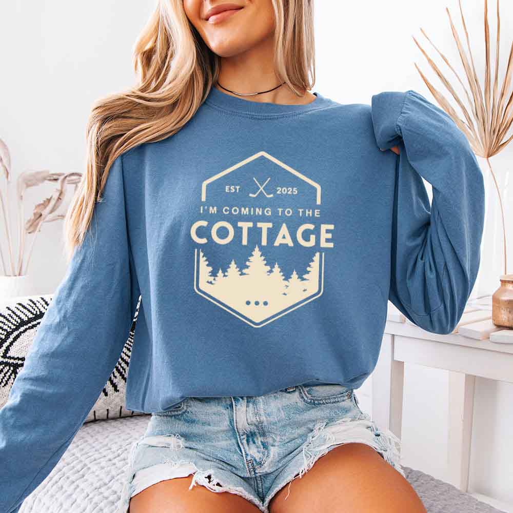 I'm Coming to the Cottage Comfort Colors Long Sleeve – Hockey Romance BookTok Shirt