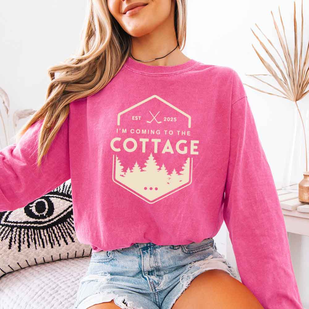 I'm Coming to the Cottage Comfort Colors Long Sleeve – Hockey Romance BookTok Shirt