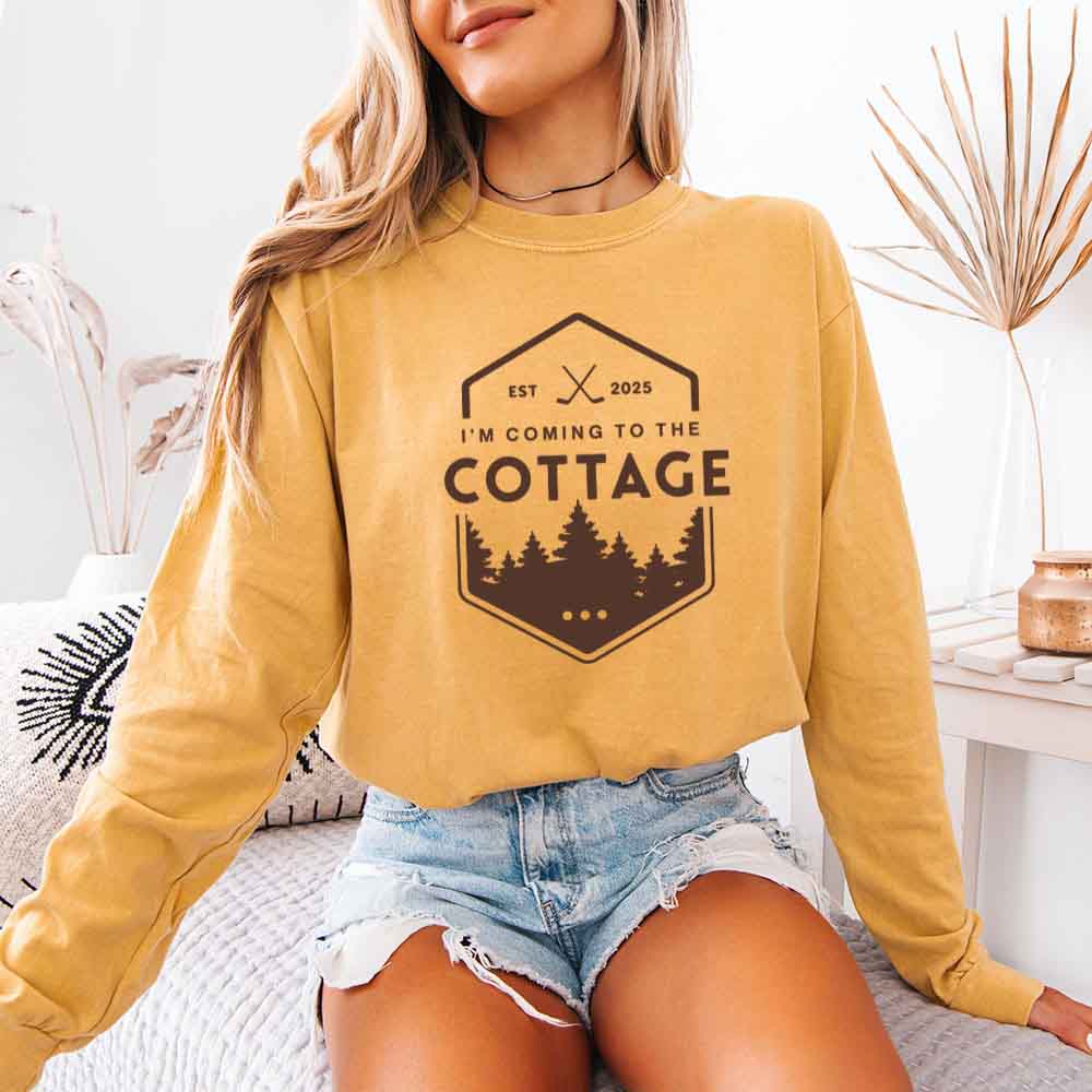 I'm Coming to the Cottage Comfort Colors Long Sleeve – Hockey Romance BookTok Shirt