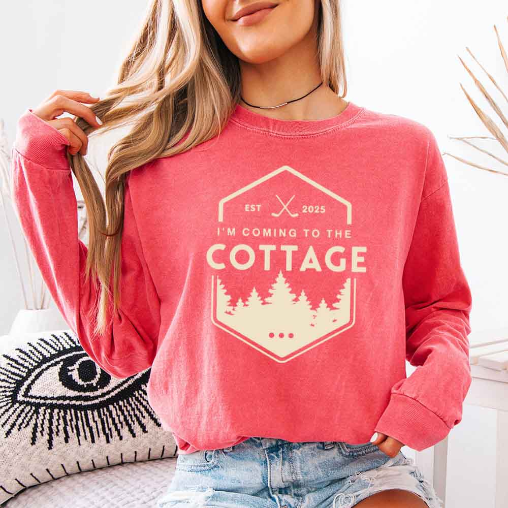 I'm Coming to the Cottage Comfort Colors Long Sleeve – Hockey Romance BookTok Shirt