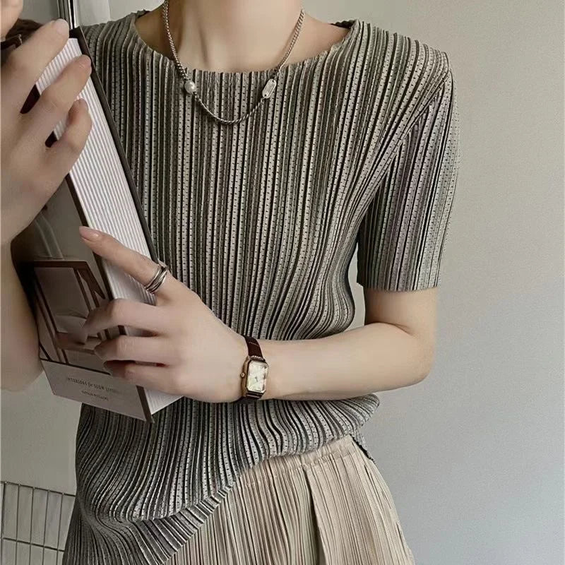 Women's Pleated Short Sleeve Blouse – O-Neck Loose Fit Casual Top for Spring & Summer