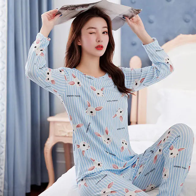 Women's Long-Sleeved Pajama Set in Cute Design
