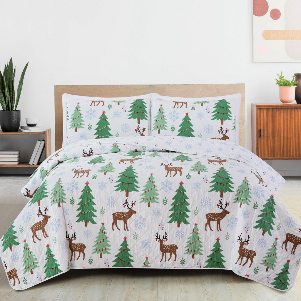 Holiday Quilt - Holly Collection