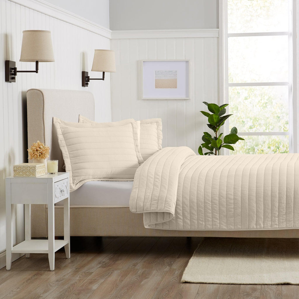 Solid Striped Quilt - Virginia Collection