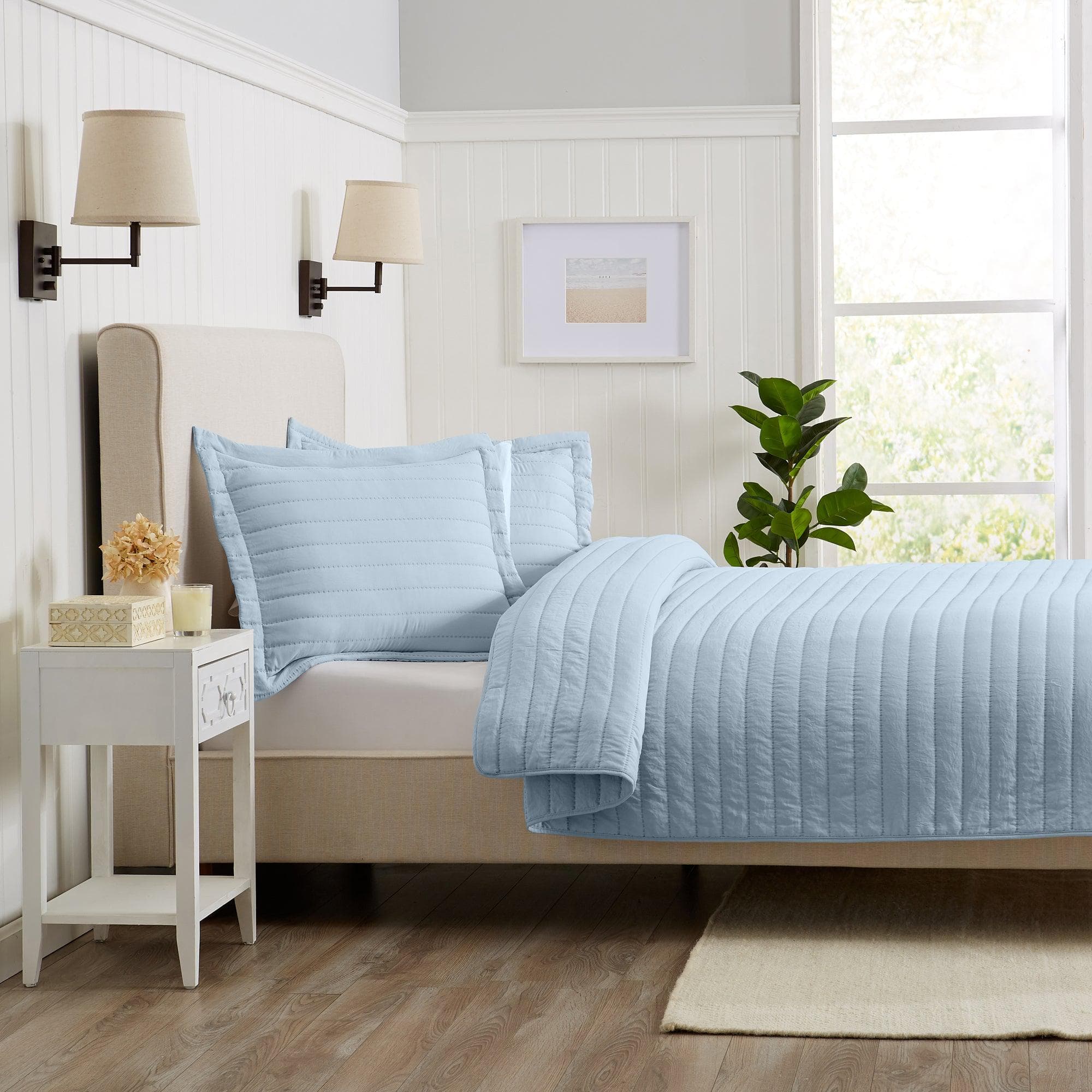 Solid Striped Quilt - Virginia Collection