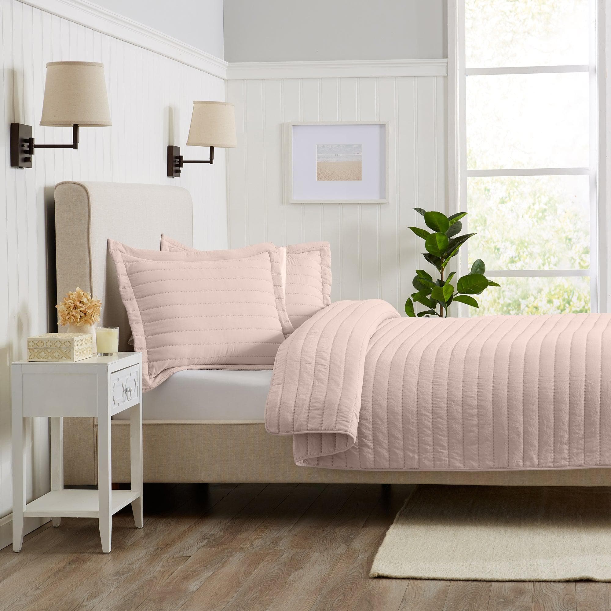 Solid Striped Quilt - Virginia Collection