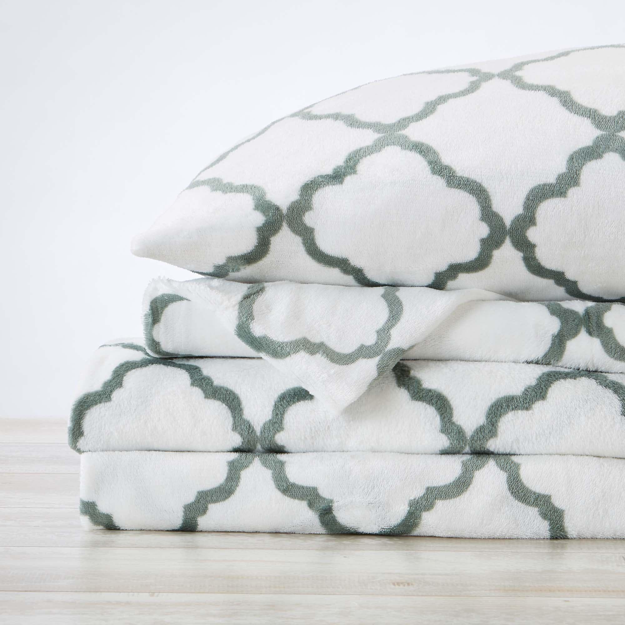 Printed Plush Sheet - Velvet Luxe Lattice Collection