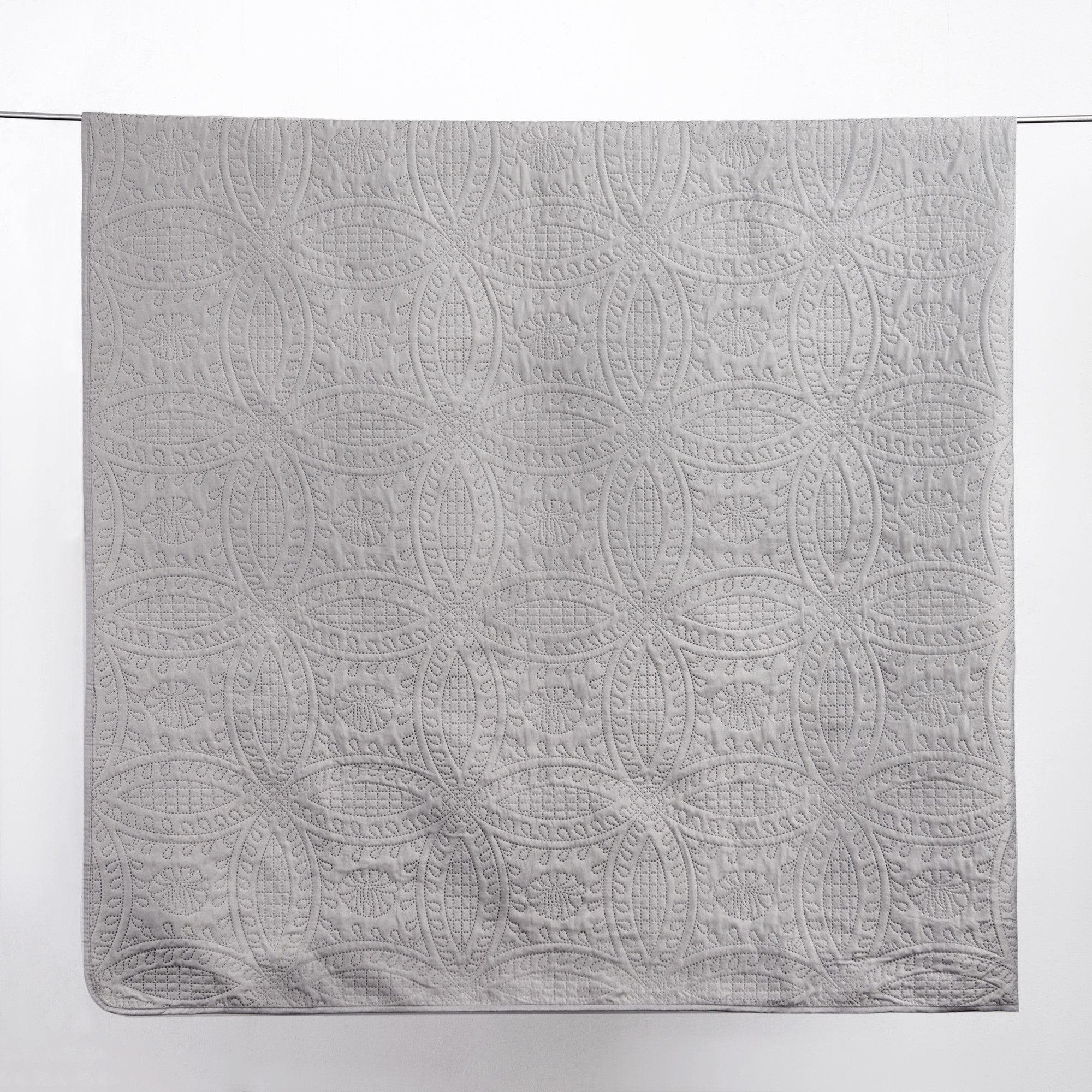 Oversized Medallion Quilt Set - Clara Collection