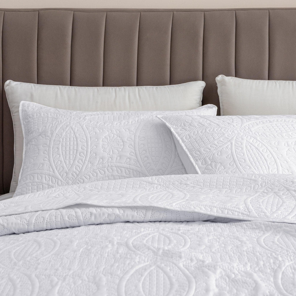 Oversized Medallion Quilt Set - Clara Collection