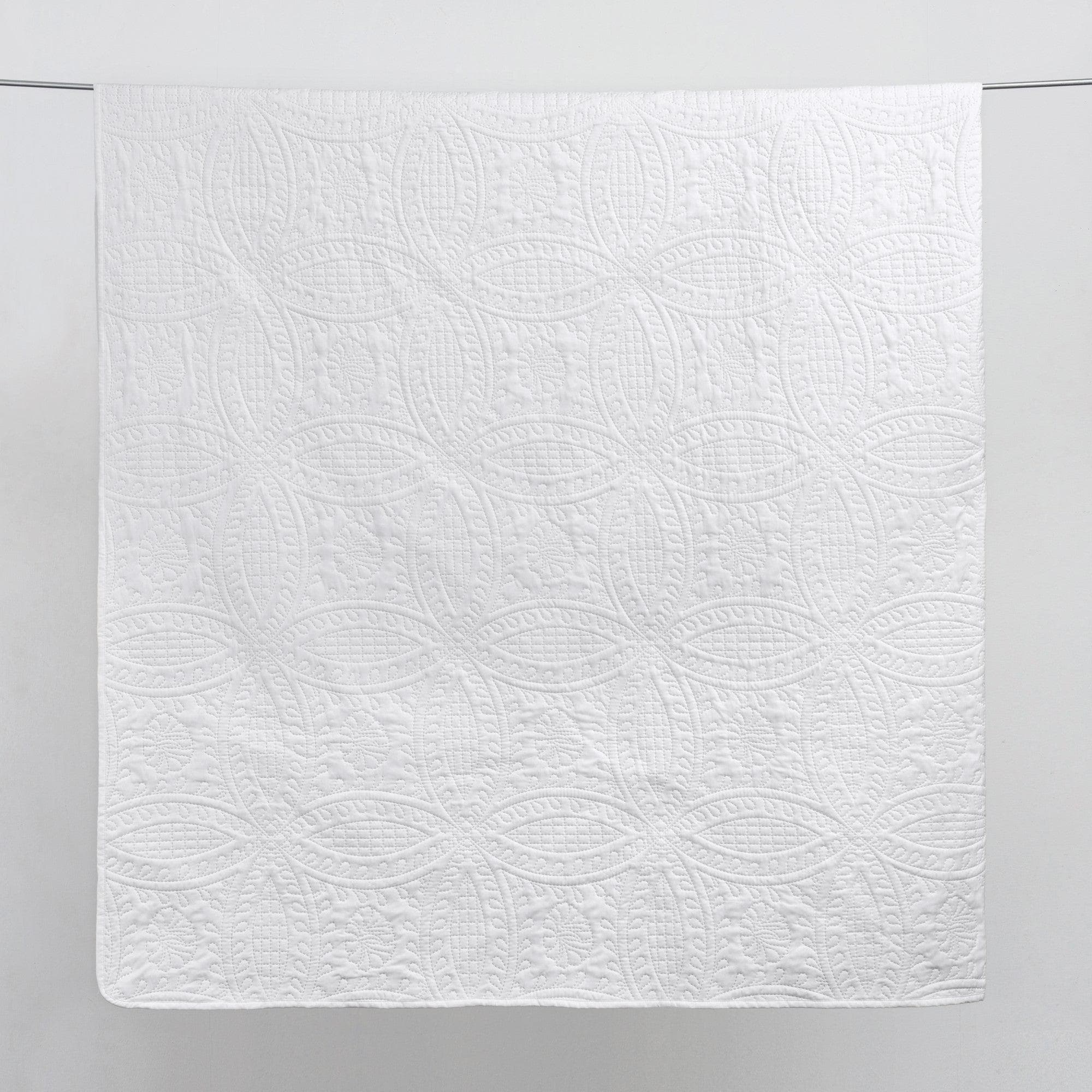 Oversized Medallion Quilt Set - Clara Collection