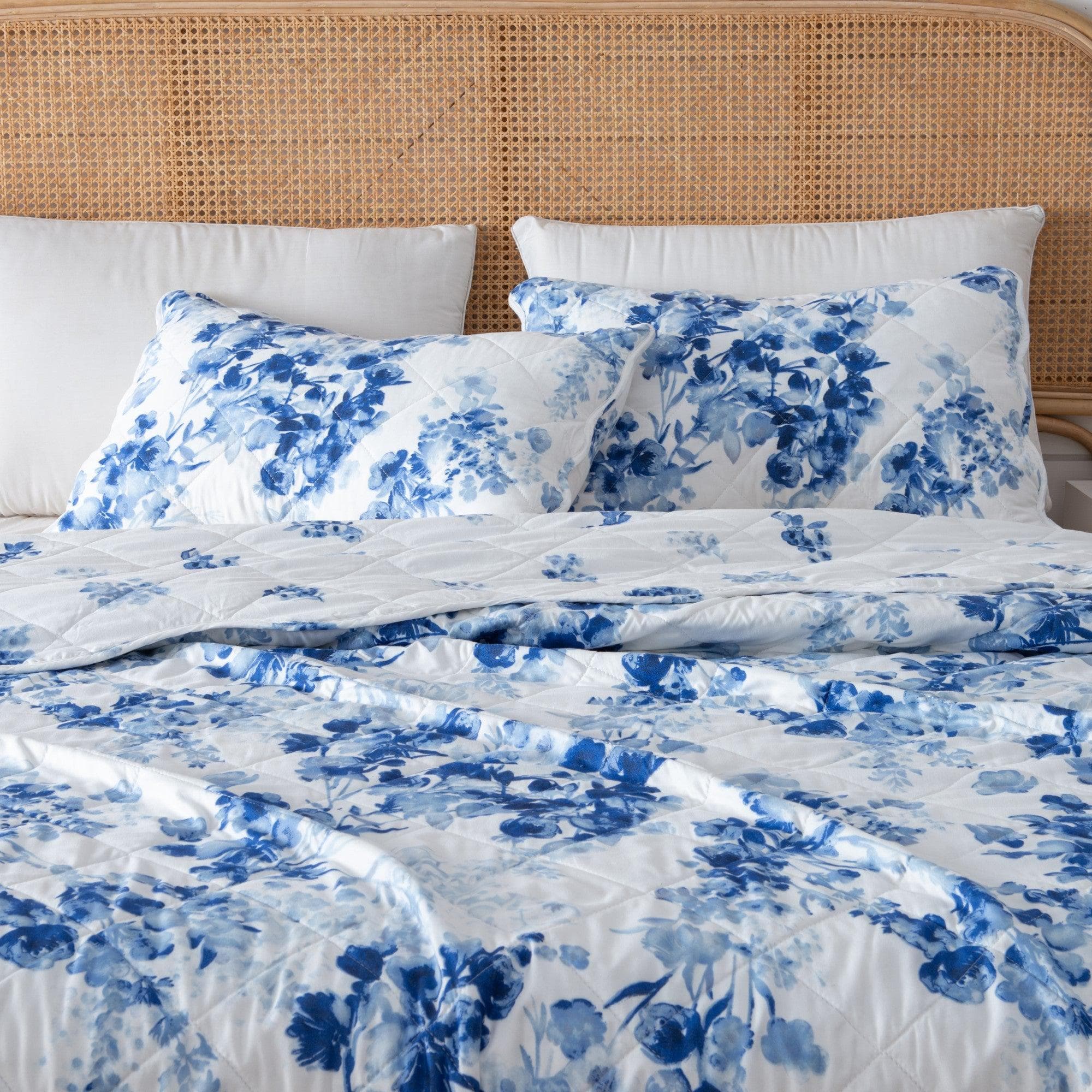 Watercolor Leaves Quilt Set - Jacqueline Collection
