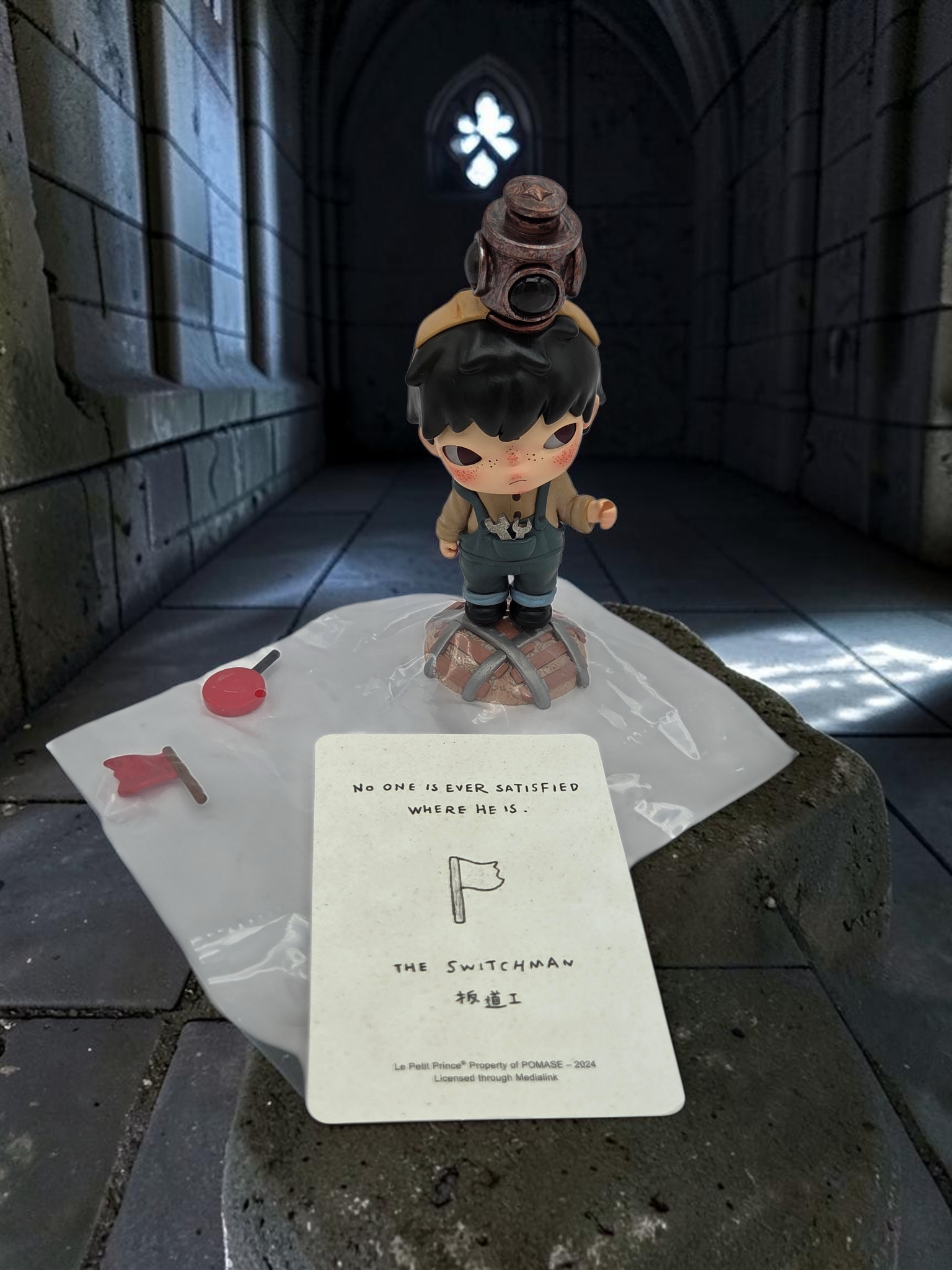 Momof2boyz Shop Hirono Le Petit Prince The Switchman collectible figure with character card and accessories