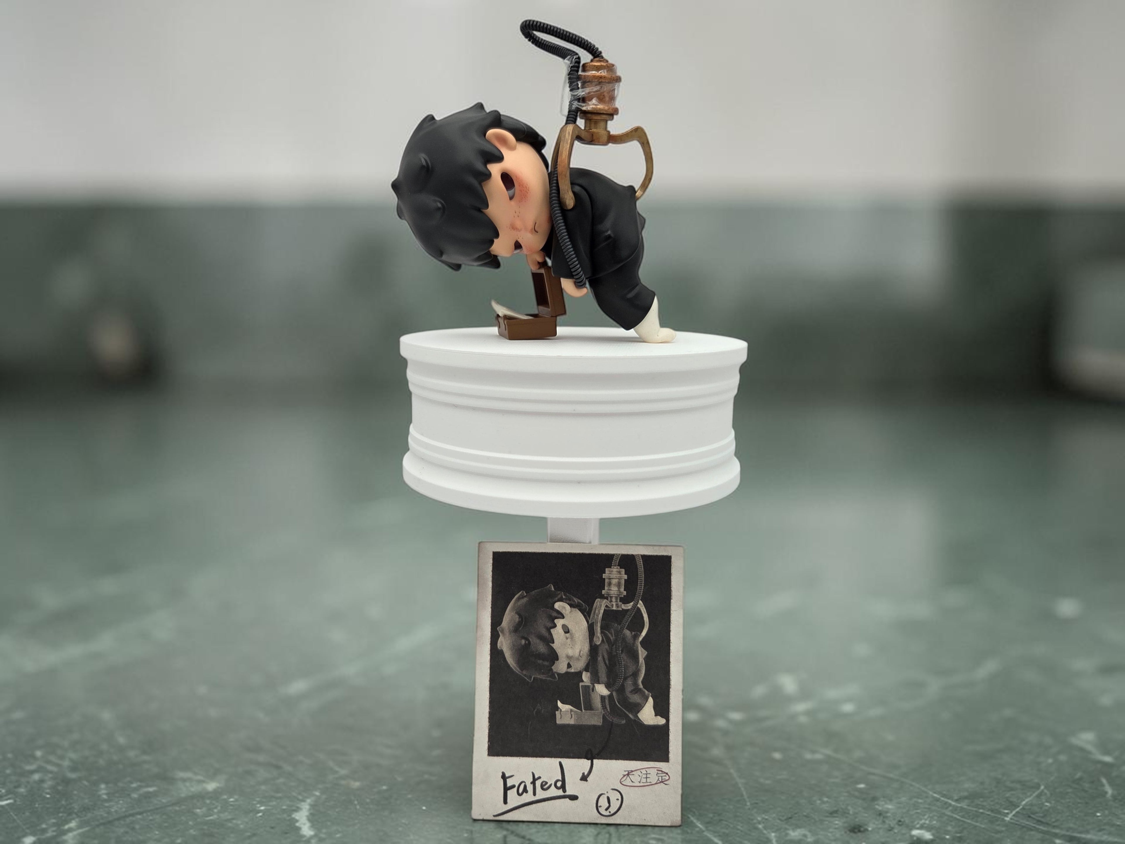 Momof2boyz Shop Hirono Tamed Wildgrass Confirmed Fated figure with black hair and outfit, on white stand with a photo.