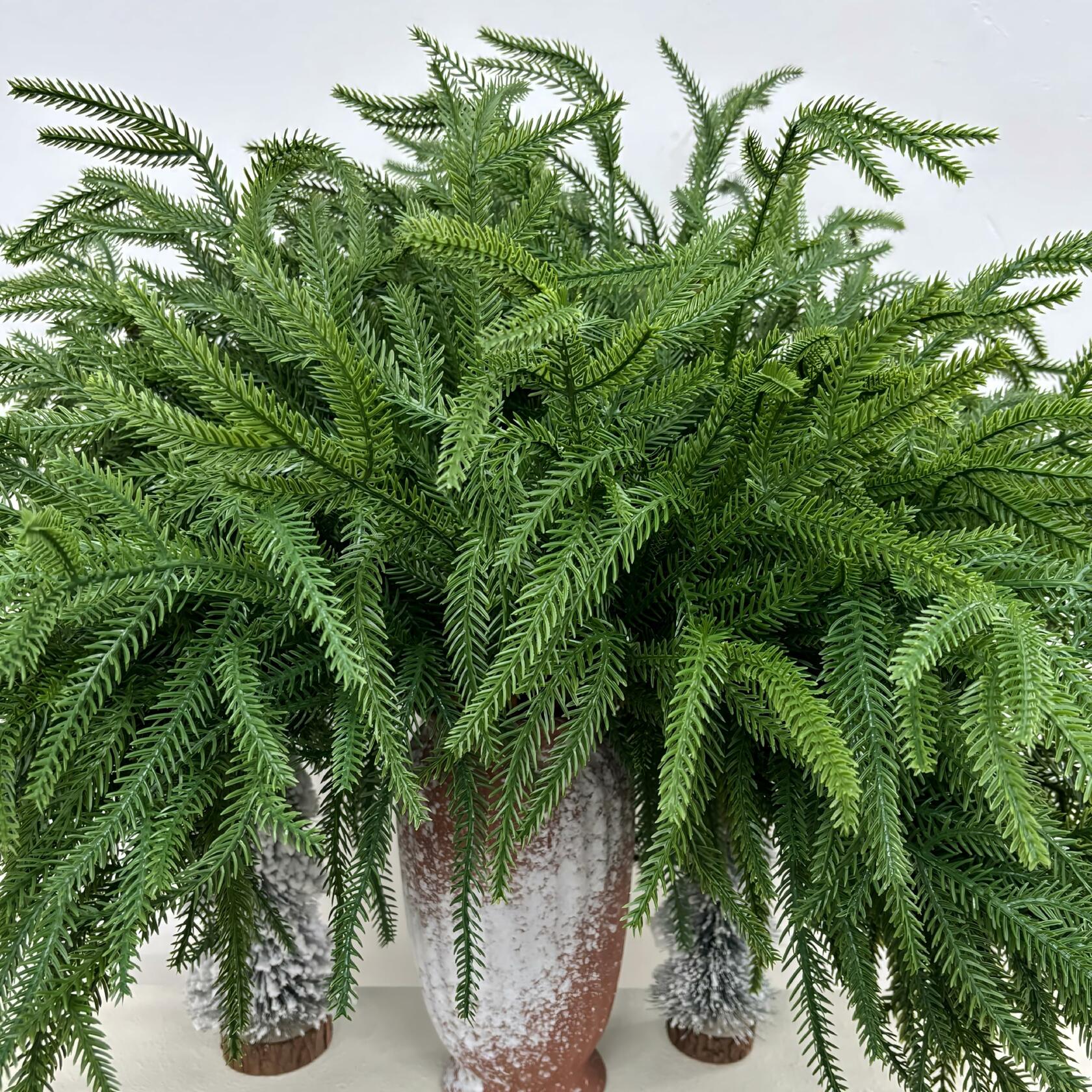 HUZIYAHAN Christmas Norfolk Pine Stems 18in Green Branches 8 Count